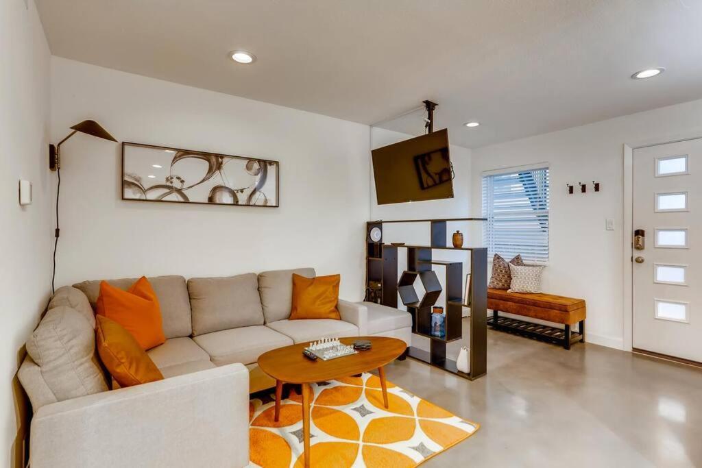 Modern Designer Condo Close To Downtown Austin! Exterior photo